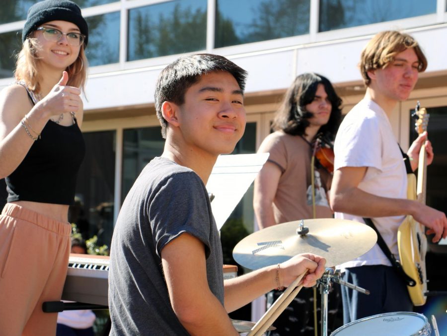 Students playing live on February Third for Jam Jam (jam) day. From left to right: Annie Smith, Aidan Ng, Josh Darr, and Stefan Werba. 