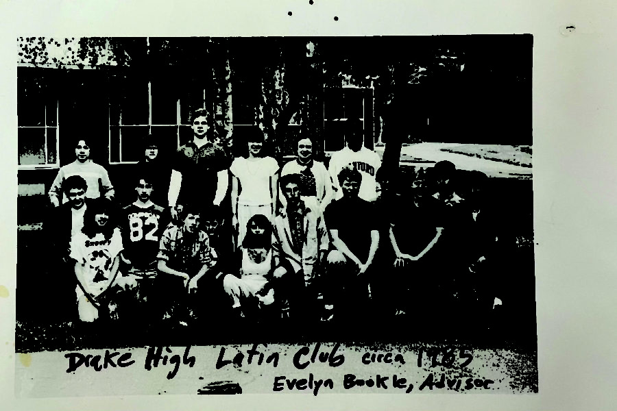 Vintage picture of Drake High Latin Club outside the office building (1985).