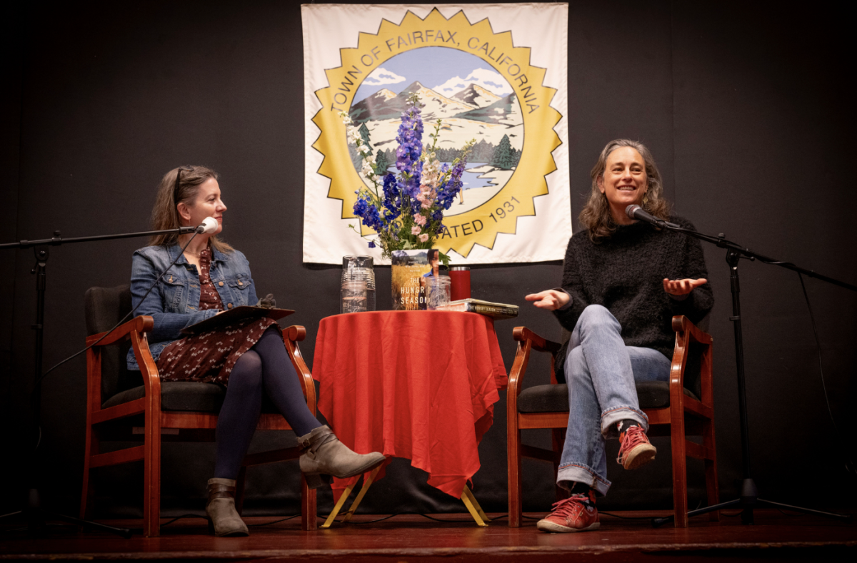 Author+Lisa+Hamilton+animatedly+discusses+her+new+novel%2C+The+Hungry+Season%3A+A+Journey+of+War%2C+Love%2C+and+Survival%2C+alongside+fellow+author+and+sustainable+food+advocate%2C+Anne+Lapp%C3%A9.