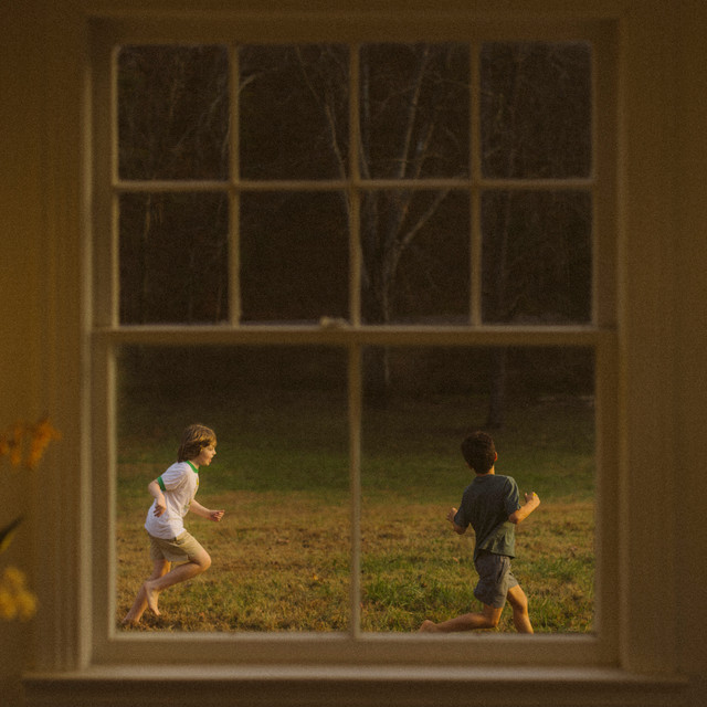 Noah Kahan's newest album, "The Great Divide," connects listeners with feelings of grief and healing. 
